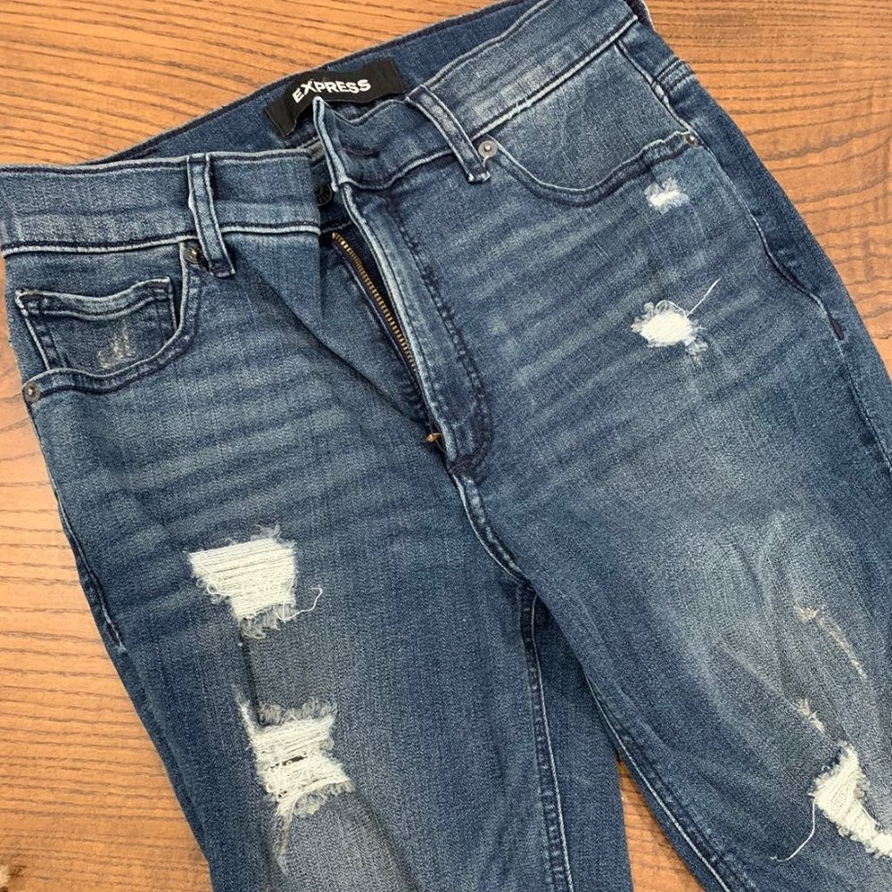 Express Distressed Jeans